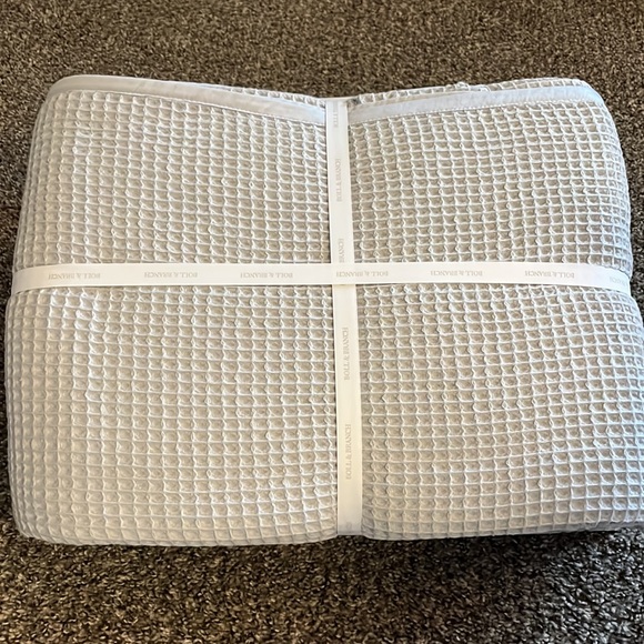BNIB Boll & Branch king waffle blanket in sky - Picture 5 of 8